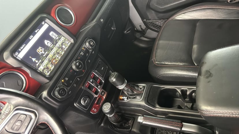 2019 Jeep Wrangler - Image 21
