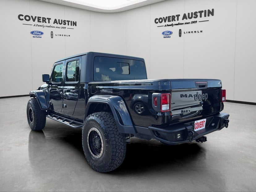 2020 Jeep Gladiator - Image 2