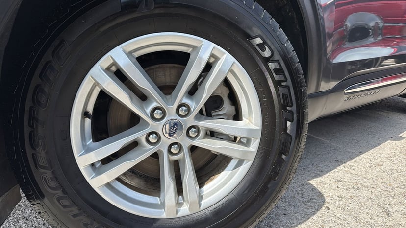 2021 Ford Explorer - Image 29