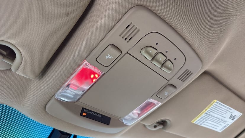 2011 Buick Lucerne - Image 15