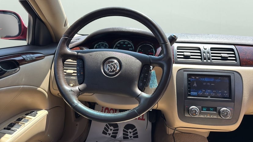 2011 Buick Lucerne - Image 5