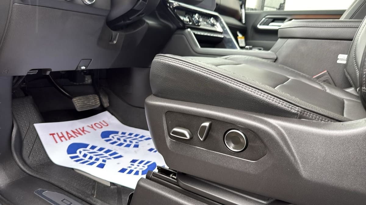 2025 GMC Sierra 2500HD - Image 11