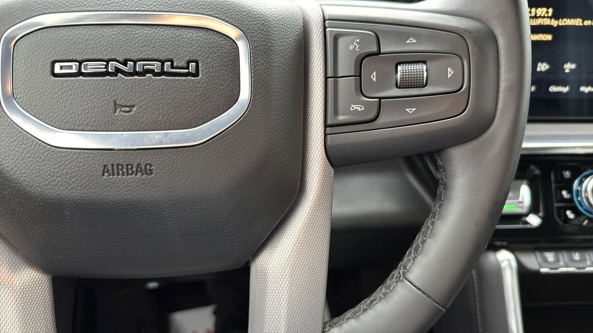 2025 GMC Sierra 2500HD - Image 15