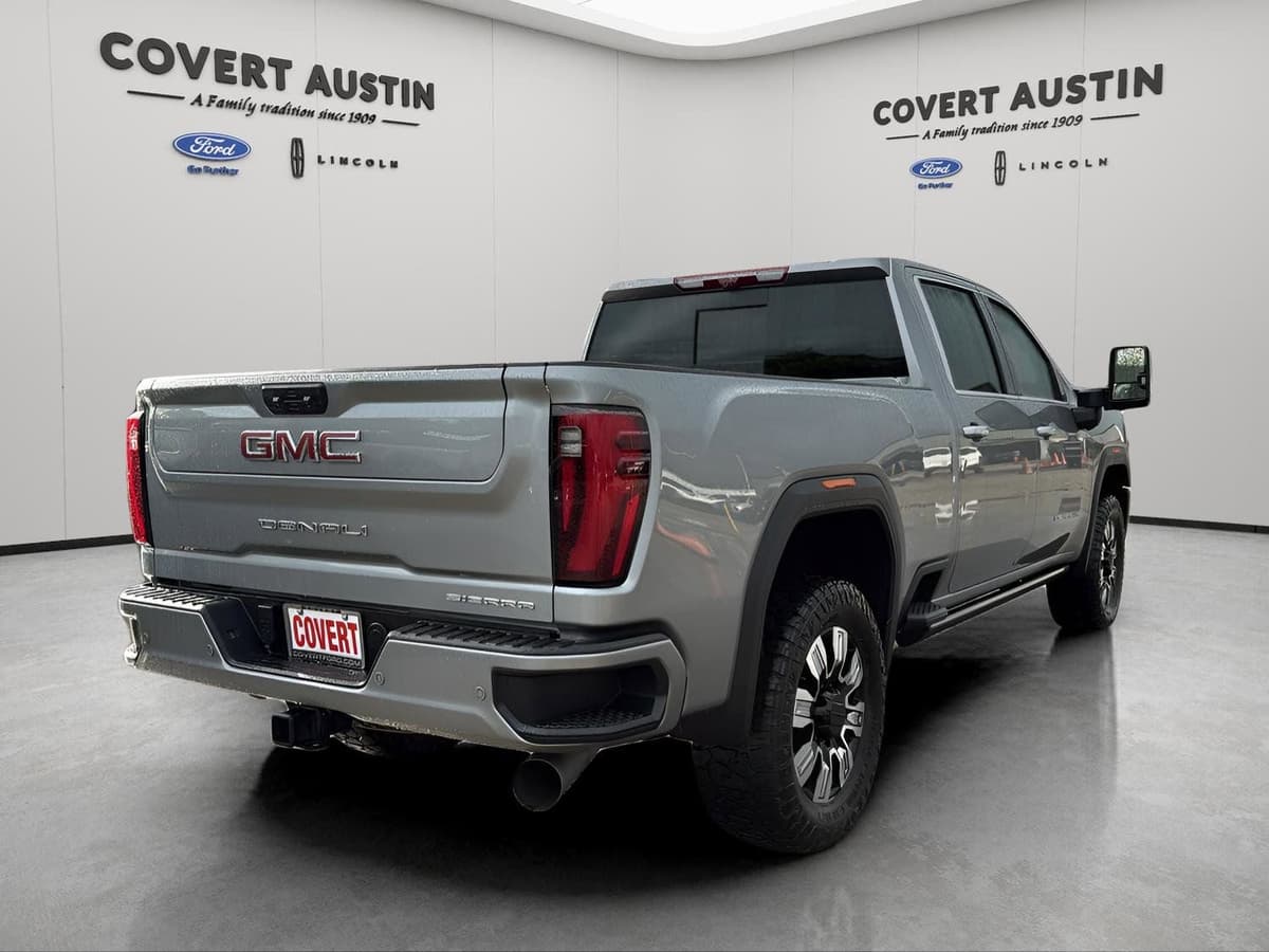 2025 GMC Sierra 2500HD - Image 5