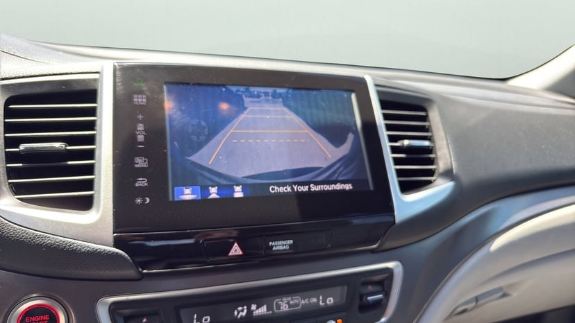 2016 Honda Pilot - Image 15