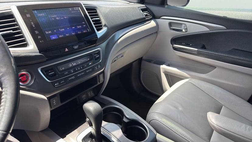2016 Honda Pilot - Image 16