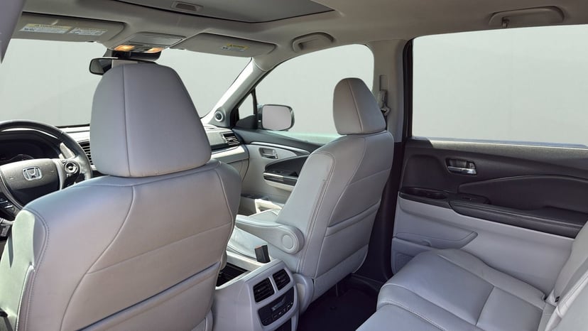 2016 Honda Pilot - Image 25