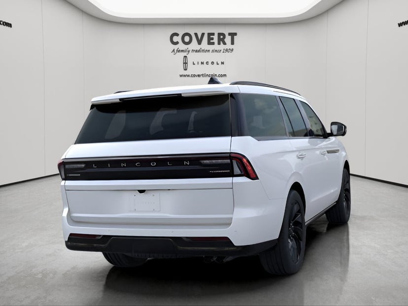 2026 Lincoln Navigator - Image 8