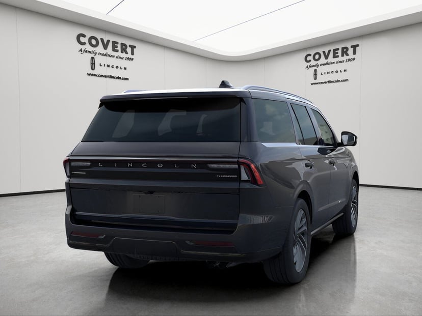 2026 Lincoln Navigator - Image 8
