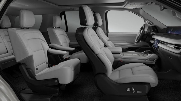 2026 Lincoln Navigator - Image 19