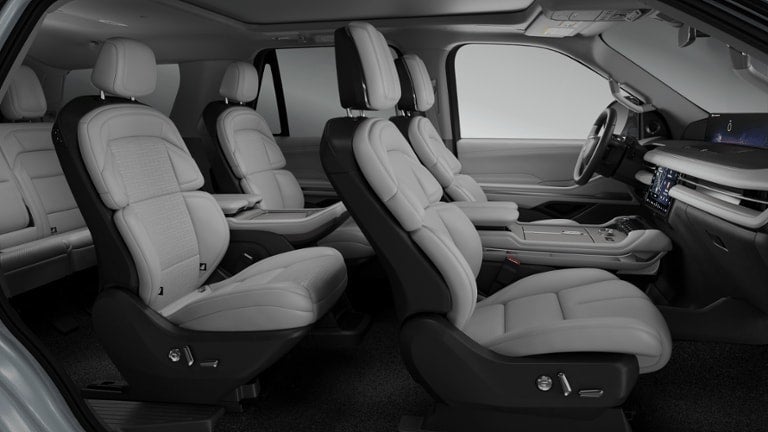 2026 Lincoln Navigator - Image 28