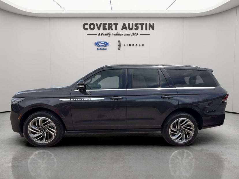 2025 Lincoln Navigator - Image 1