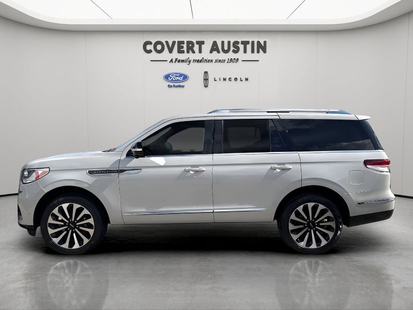 2024 Lincoln Navigator - Image 1