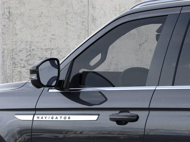 2026 Lincoln Navigator - Image 13