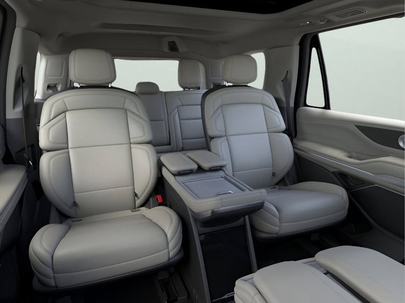2026 Lincoln Navigator - Image 5