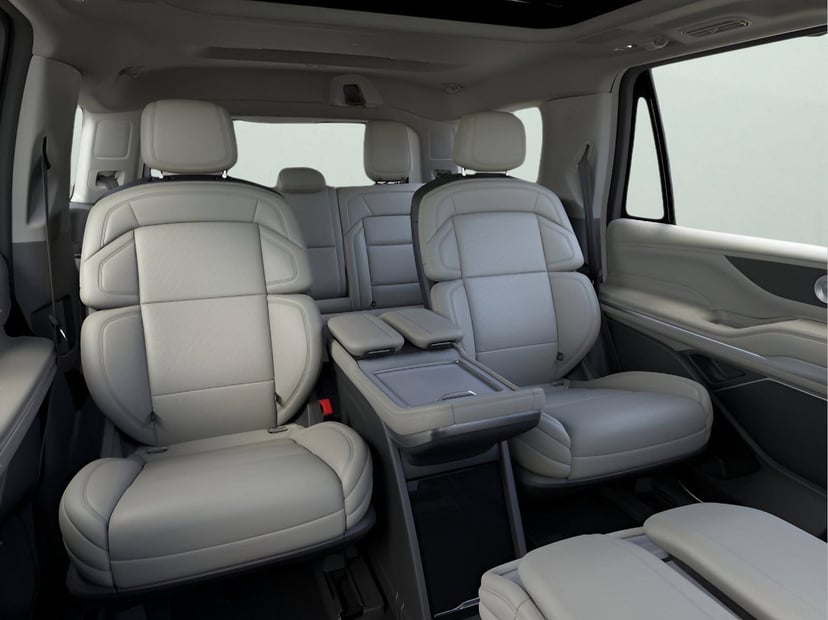 2026 Lincoln Navigator - Image 11
