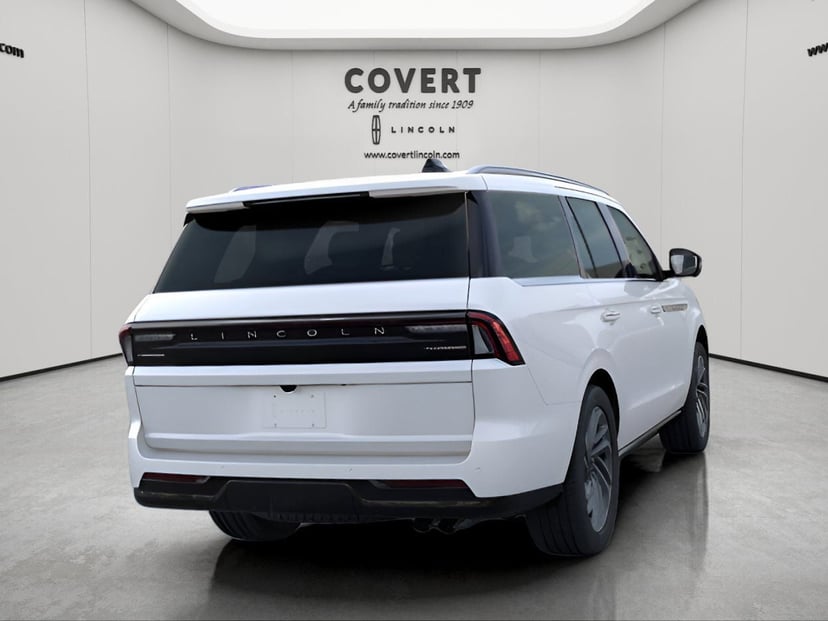 2026 Lincoln Navigator - Image 8