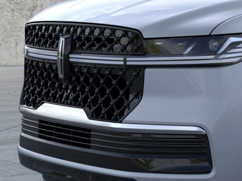 2026 Lincoln Navigator - Image 17