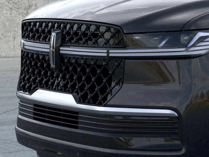 2026 Lincoln Navigator - Image 17
