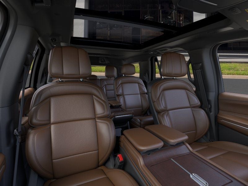 2026 Lincoln Navigator - Image 10