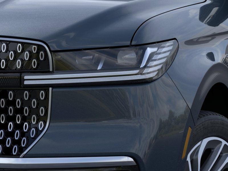 2026 Lincoln Navigator - Image 18