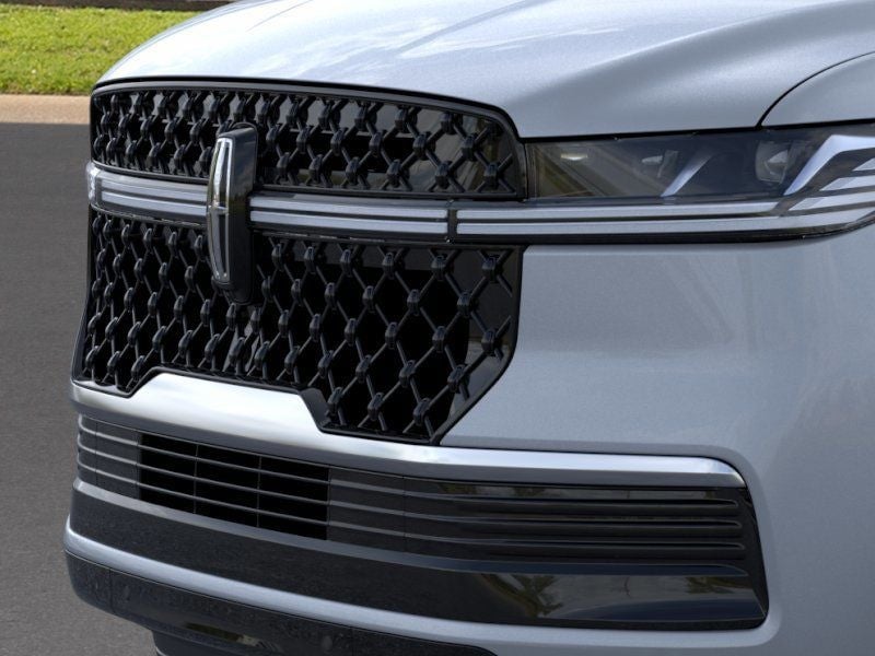2026 Lincoln Navigator - Image 17