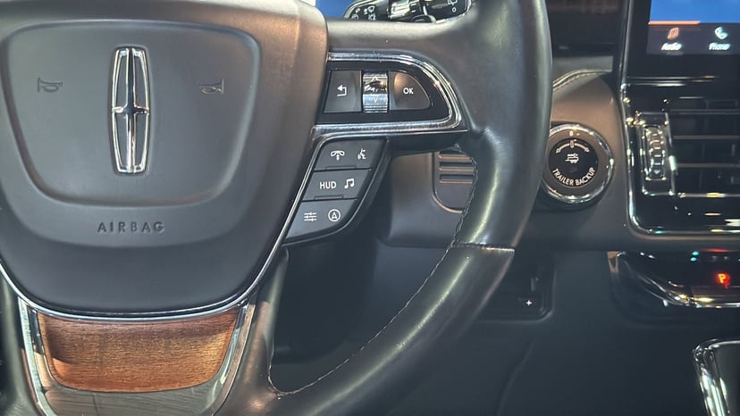 2022 Lincoln Navigator - Image 15