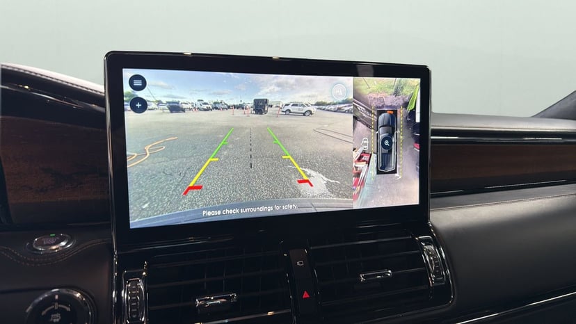 2022 Lincoln Navigator - Image 18