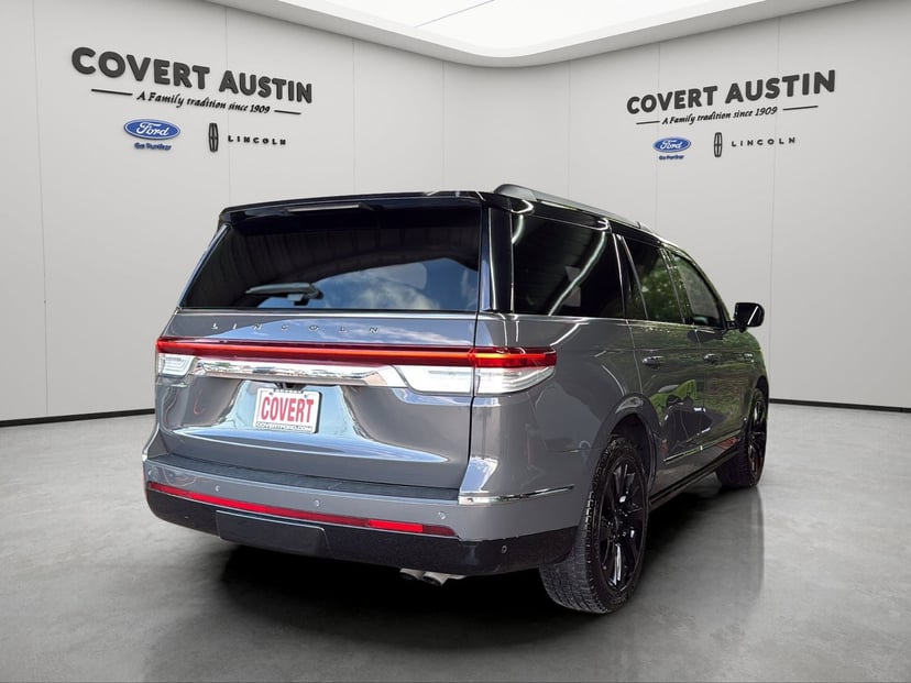 2022 Lincoln Navigator - Image 5