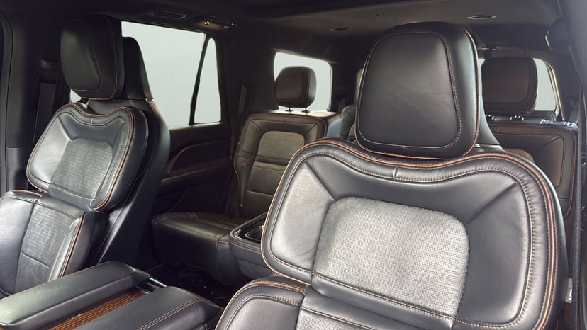 2022 Lincoln Navigator - Image 9