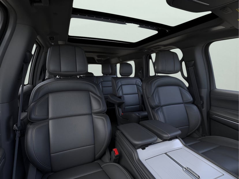 2026 Lincoln Navigator L - Image 8