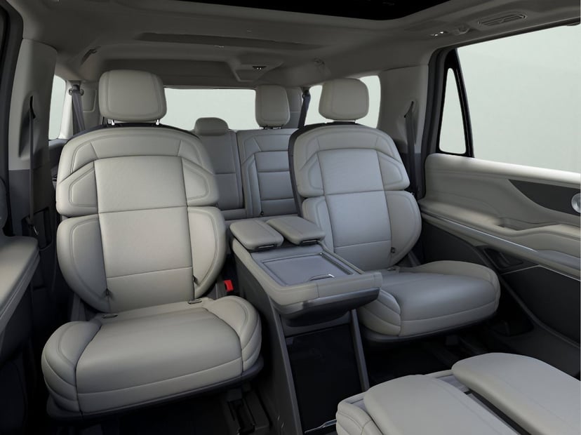 2026 Lincoln Navigator L - Image 10