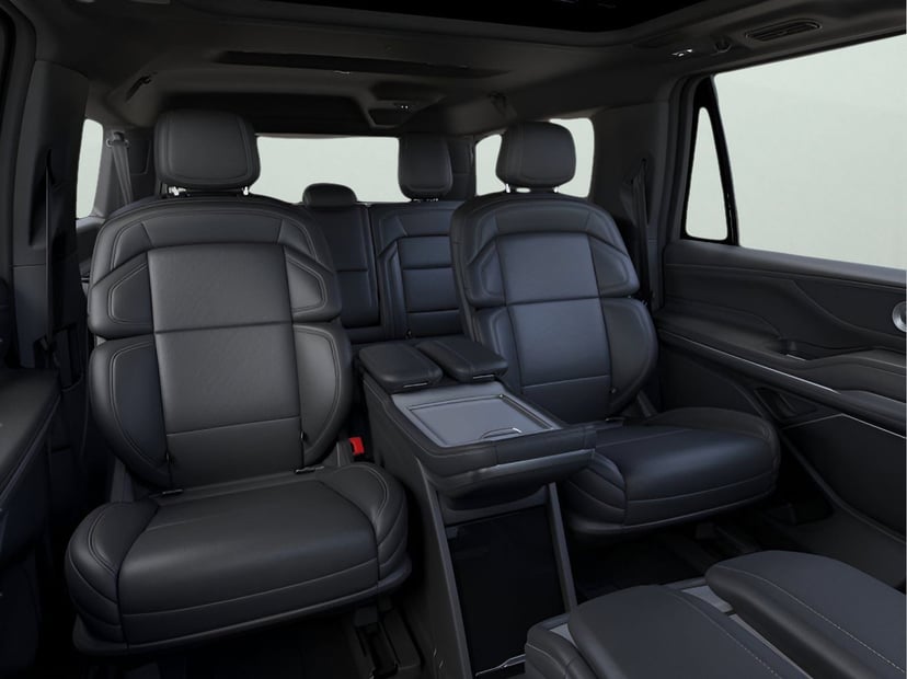 2025 Lincoln Navigator L - Image 11