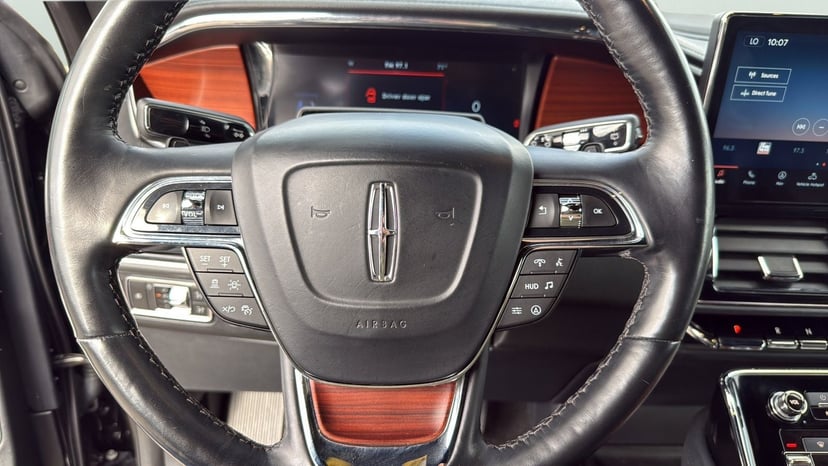 2022 Lincoln Navigator L - Image 14