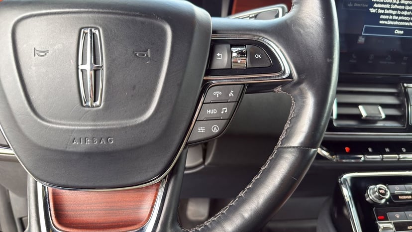 2022 Lincoln Navigator L - Image 15