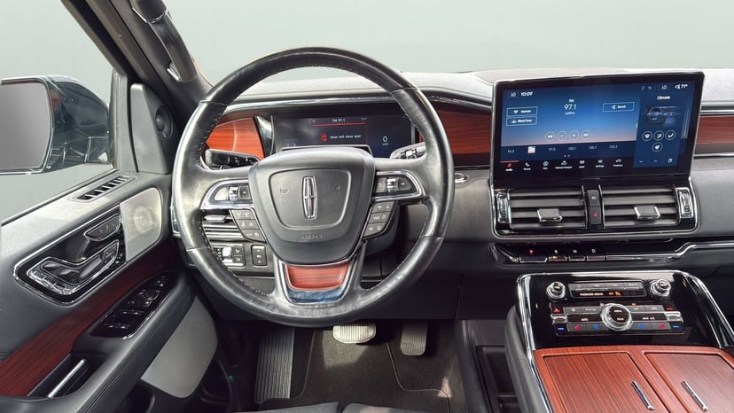 2022 Lincoln Navigator L - Image 29
