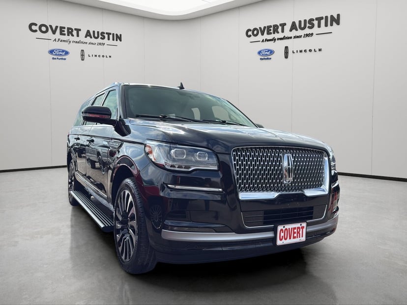 2022 Lincoln Navigator L - Image 7
