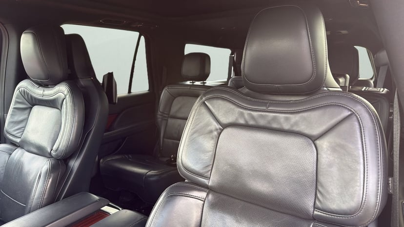2022 Lincoln Navigator L - Image 9