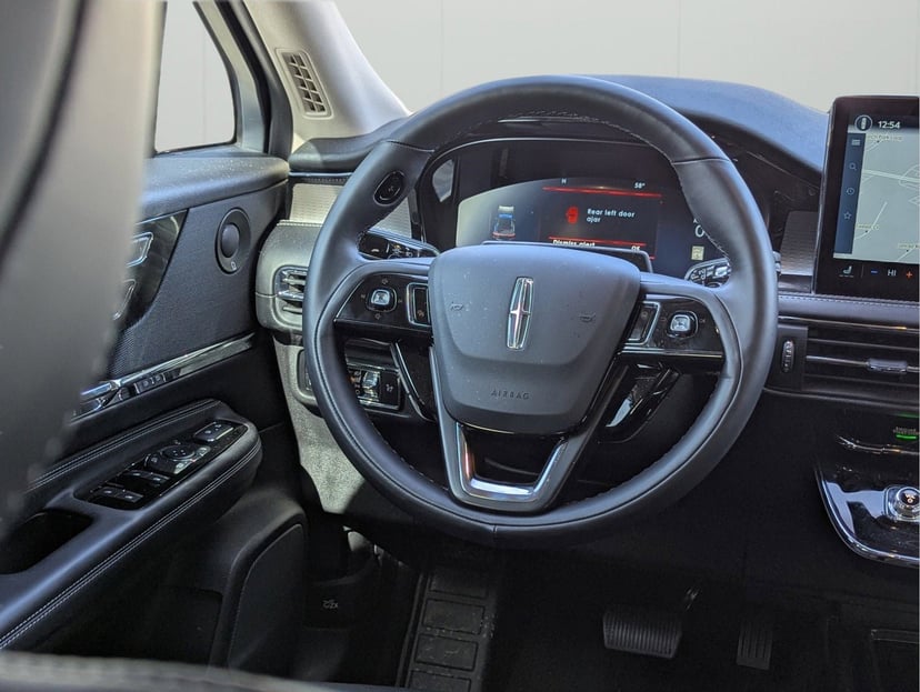 2024 Lincoln Corsair Plug-In Hybrid - Image 18