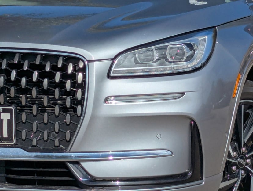 2024 Lincoln Corsair Plug-In Hybrid - Image 7