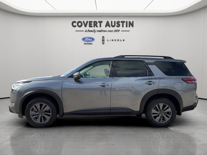 2024 Nissan Pathfinder - Image 2