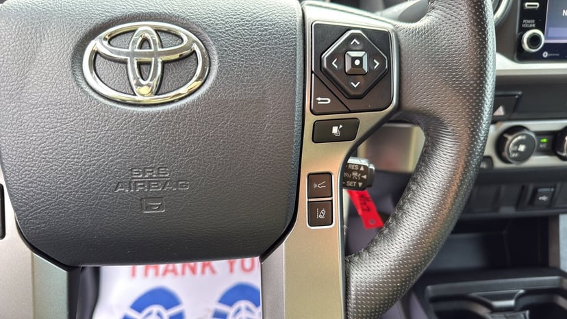 2020 Toyota Tacoma - Image 13