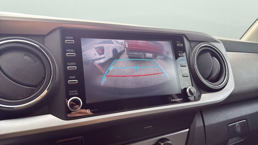 2020 Toyota Tacoma - Image 16