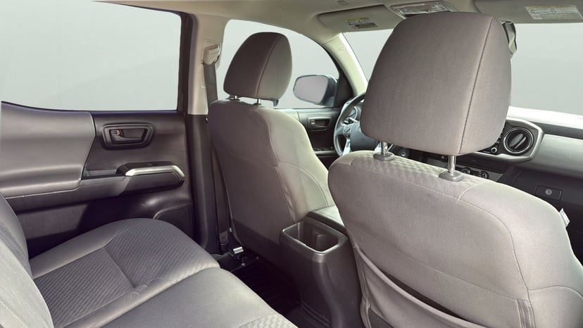 2020 Toyota Tacoma - Image 24