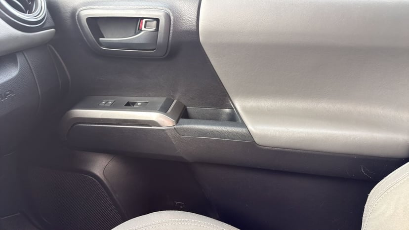 2020 Toyota Tacoma - Image 25