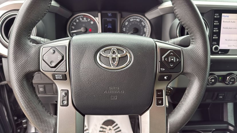 2020 Toyota Tacoma - Image 14
