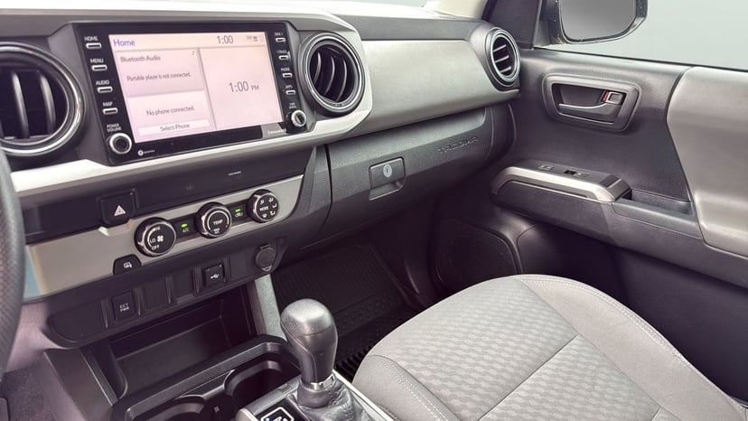 2020 Toyota Tacoma - Image 19