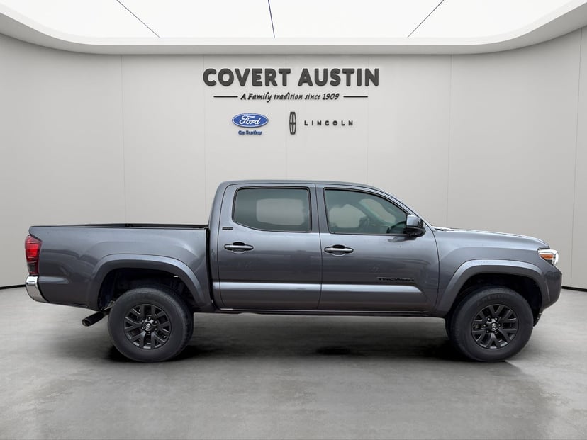 2020 Toyota Tacoma - Image 6