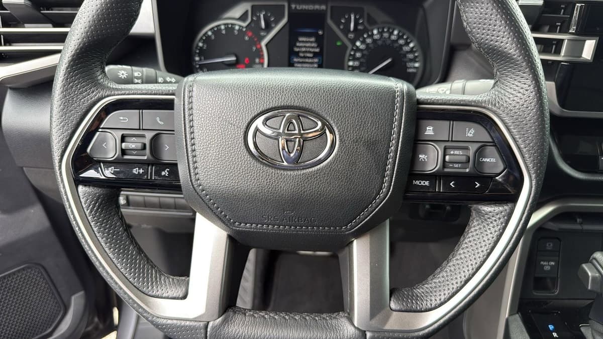 2023 Toyota Tundra - Image 14