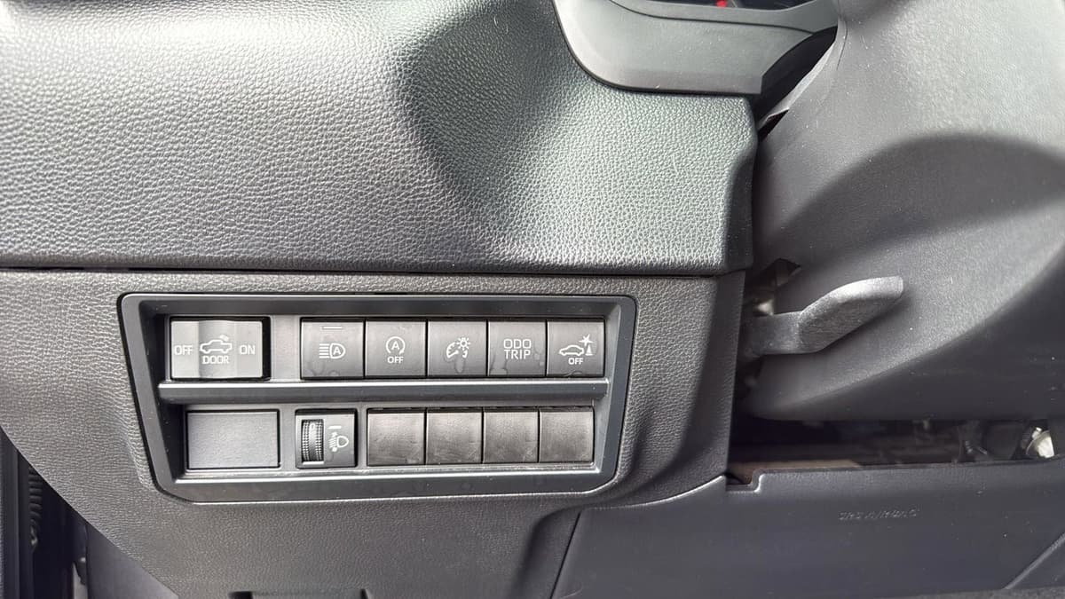 2023 Toyota Tundra - Image 17